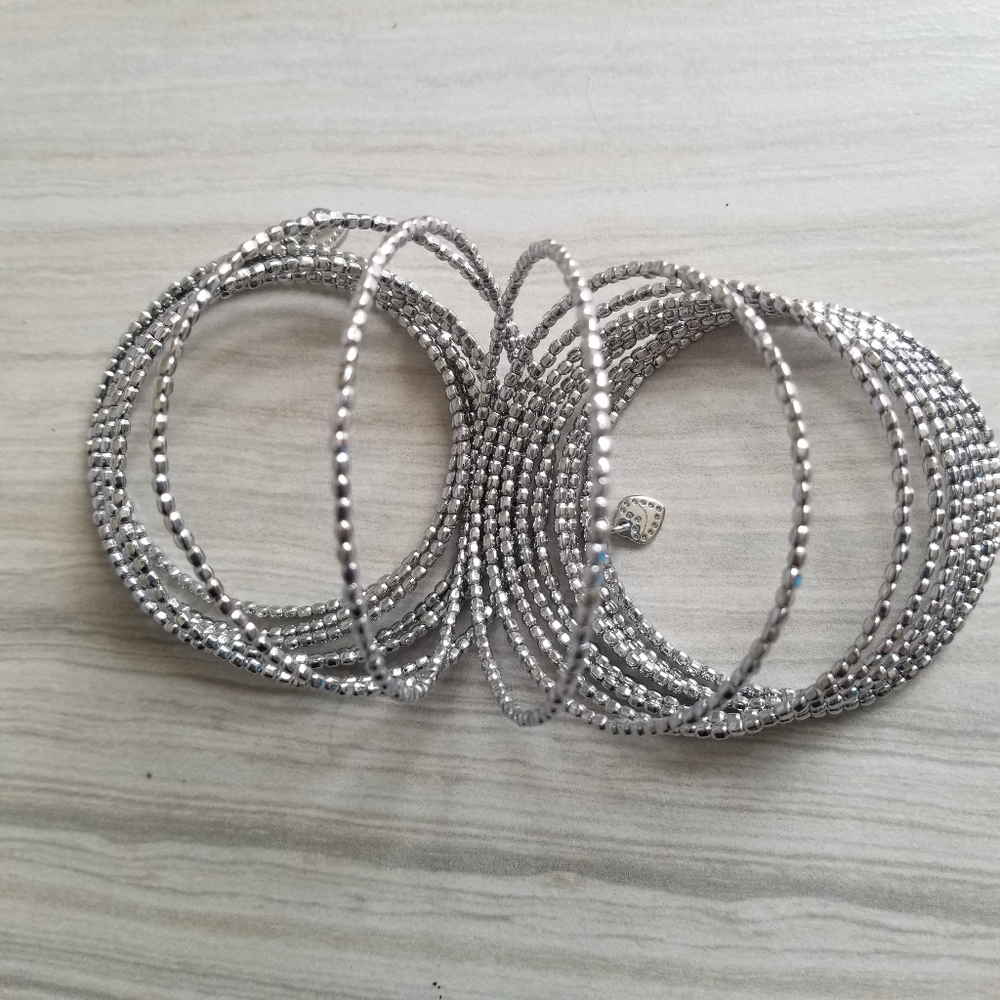 STELLA AND DOT Bardot Bracelet Seed Beads Square Nuggets Slinky Style Bangle - Picture 9 of 9